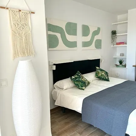 New Stylish With Pool & Sea View Apartment